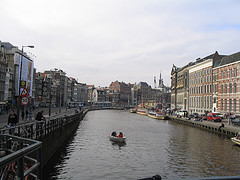 AmsterdamNaKanaluSirokom